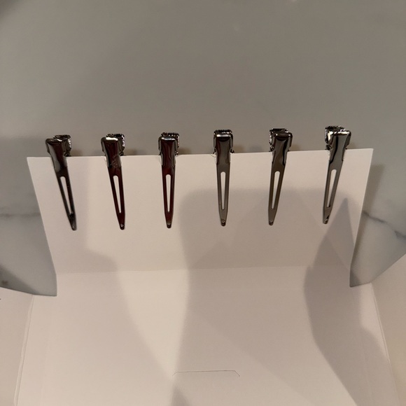 New CHANEL Red, Cream & Black hair pins set of 6 - Picture 4 of 7